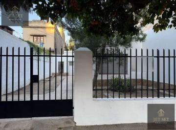 Casa · 90m² · 4 Ambientes · 2 Cocheras · Casa en Alto Alberdi