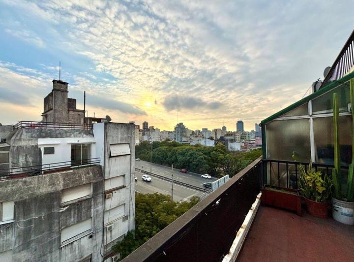 Super Luminoso Monoambiente con Terraza Propia y Gran Vista!