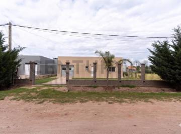Casa · 130m² · 4 Ambientes · 2 Cocheras · Casa en Venta