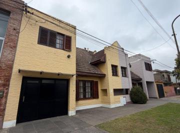 Casa de 5 ambientes, Brandsen · Casa de 3 Dorm. en Zona Céntrica, Coronel Brandsen, Buenos Aires.