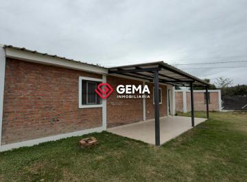 Casa · 4 Ambientes · 1 Cochera · Casa en Capital