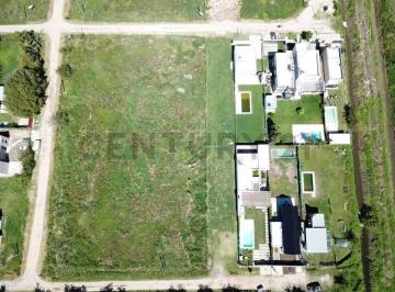 Terreno · 340m² · Terreno a La Venta en Villa Castells, Gonnet. Apto Banco