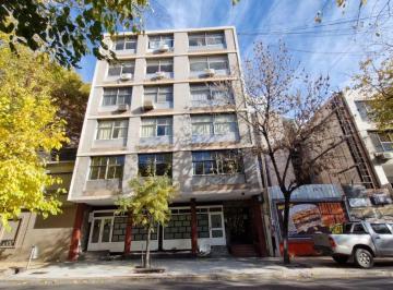 Departamento de 7 ambientes, Ciudad de Mendoza · Venta Departamento de Tres Habitaciones con Terraza Propia Para Reciclar a m de Plaza Italia