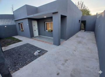 Casa · 70m² · 2 Ambientes · 2 Cocheras · Venta Casa 2 Ambientes Ituzaingo