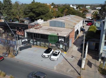 Bodega-Galpón · 696m² · 3 Ambientes · 10 Cocheras · Local / Galpón Sobre Recta Martinolli - 696 m² Cub - Alquiler - Venta - Villa Belgrano