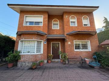 Casa · 174m² · 7 Ambientes · 2 Cocheras · Venta Casa Fisherton Tarragona Bis 200