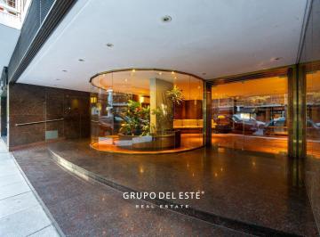 Departamento · 121m² · 4 Ambientes · 1 Cochera · Departamento en Palermo Chico