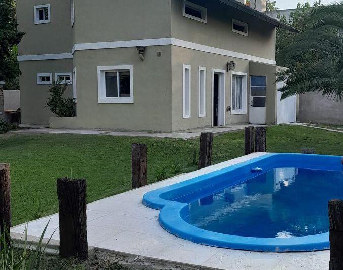 Casa · 150m² · 3 Ambientes · 2 Cocheras