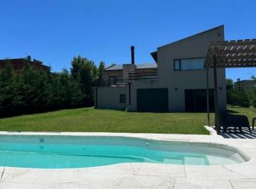 Casa · 342ha · 5 Ambientes · 2 Cocheras · Importante Casa en Venta 5 Ambientes con Parque, Garage y Quincho en Barrancas de San Benito