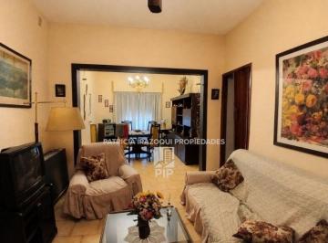Casa · 165m² · 5 Ambientes · Casa en Venta en El Palomar