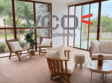 Casa · 160m² · 4 Ambientes · 2 Cocheras · Casa - Santa Elena
