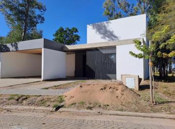 Casa · 225m² · 6 Ambientes · 2 Cocheras · Casa en Nuevo Malagueño