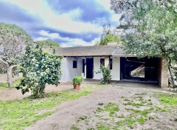 Casa · 60m² · 3 Ambientes · 1 Cochera · Alquiler de Casa en Atlántida, Canelones