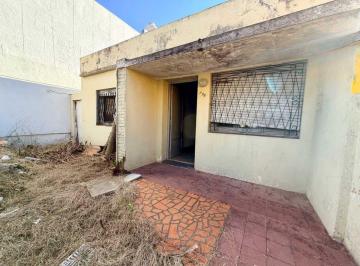 Casa · 87m² · 4 Ambientes · Casa de Pasillo en Venta 2 Dorm. a Reciclar