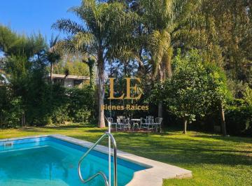 Casa · 180m² · 3 Ambientes · 2 Cocheras · Casa en Venta - Barrio San Ignacio La Bota