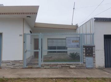 Casa de 3 ambientes, Quilmes · Venta Casa 3 Ambientes Apta Credito Quilmes Oeste - Jardin - Cochera