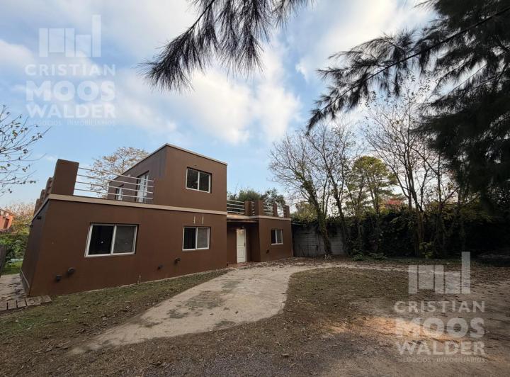 Casa · 150m² · 4 Ambientes · 2 Cocheras