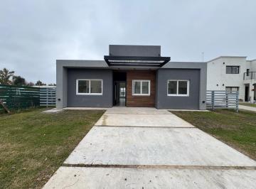 Casa · 140m² · 4 Ambientes · Casa en Venta en San Pablo, Pilar, G. B. a. Zona Norte