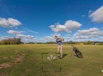Terreno · 2000m² · Venta - Lote - Barrio Everlinks Golf - Frente a Cancha Golf - Parrilla - Pileta - Canchas de Tenis