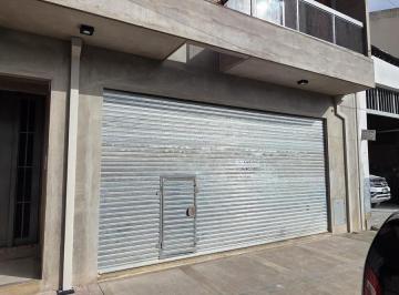 Local comercial · 100m² · Local en Alquiler 10 de Octubre 230