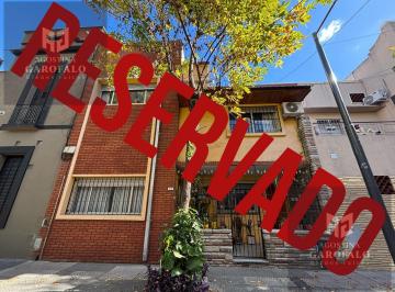 Casa · 136m² · 4 Ambientes · Venta Casa Lote Propio con Patio y Parrilla en Parque Chacabuco