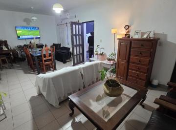 Casa · 152m² · 4 Dormitorios · Casa en Venta Alavarado 122 - Salta Capital