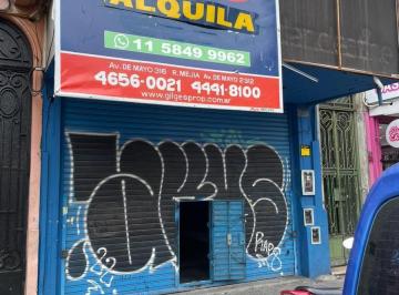 Local comercial · 120m² · 2 Dormitorios · Alquiler Local en Ramos Mejia Buen Estado a m. de Av Rivadavia y Av de Mayo