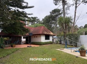 Foto1 · A Pocas Cuadras de La Playa - Casa en Venta, 4 Dorm., Pinares