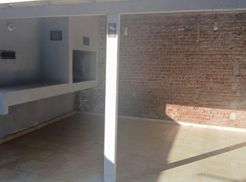 Departamento de 8 ambientes, Córdoba · Amplio /planta Baja Patio y Quincho Asador/ a m de La Av Santa Fe