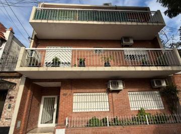 Departamento de 3 ambientes, Vicente López · Departamento 3 Amb con 2 Baños en Impecable Estado, Excelente Ubicación