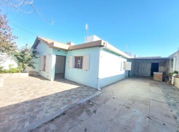 Casa · 115m² · 4 Ambientes · 1 Cochera · Urgente Venta Casa 2 Dorm + Quincho - B° 114 Viv.