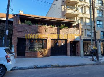 PH · 117m² · 4 Ambientes · 1 Cochera · PH en Ramos Mejia