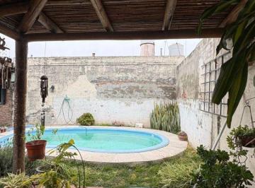 Casa de 5 ambientes, Córdoba · Oportunidad. Casa en Venta. 3 Dorm./garage/patio con Pileta