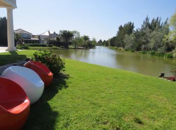 Casa · 260m² · 5 Ambientes · Venta Casa Barrio Barrancas del Lago Nordelta