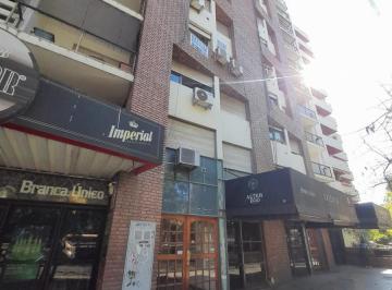 Departamento · 45m² · 2 Ambientes · Dpto Amplio de un Dormitorio con Vestidor en Alquiler Zona Cañada