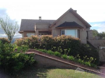 Casa · 400m² · 3 Dormitorios · 2 Cocheras · Casa en Alquiler en Mendiolaza Golf