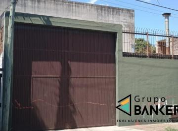 Bodega-Galpón · 180m² · Galpon en Barrio Zumaran