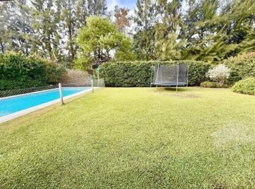 Casa · 165m² · 6 Ambientes · 4 Cocheras · Casa en Venta en San Francisco - Villanueva