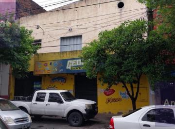 Bodega-Galpón · 200m² · 2 Ambientes · 5 Cocheras · Galpon en Venta Y/o Alquiler - Zona Ex Abasto