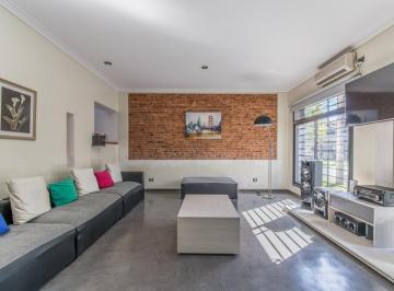 Casa · 197m² · 4 Ambientes · 1 Cochera · Casa Moderna con Jardin - Terraza - Cochera - Wilde Centro Avellaneda