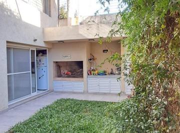 Casa · 194m² · 3 Ambientes · Venta - Casa Interna Única 2/3 Dorm. - 1 de Mayo 1638 - Barrio Martín - Rosario