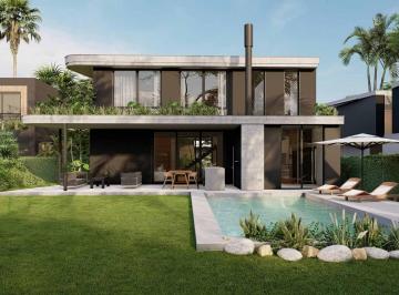 Casa · 219m² · 6 Ambientes · 2 Cocheras · Casa en Venta en Los Cardos