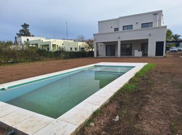 Casa · 180m² · 5 Ambientes · Venta Casa 5 Ambientes San Matias Pileta Terraza Vestidor Parrilla Galería Jardín