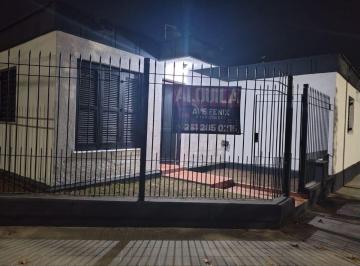 Casa de 7 ambientes, Las Tortugas · Casa de 4 Dorm. en Alquiler en Las Tortugas y 2 Cocheras