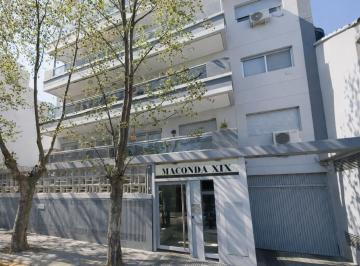 Departamento · 45m² · 2 Ambientes · 1 Cochera · Venta de Departamento, bernal Centro