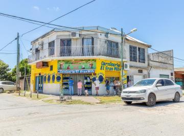 Casa · 200m² · 4 Ambientes · 1 Cochera · Venta de Casa Se Financia El 50%