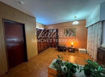 Casa · 200m² · 4 Ambientes · 1 Cochera · Casa en Venta 5 Ambientes en Quilmes