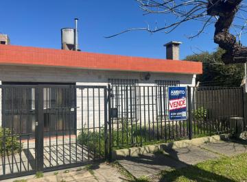 Casa · 110m² · 3 Ambientes · 1 Cochera · Venta Casa 2 Dorm. Pileta Barrio Santa Rita a m del Rio Granadero Baigorria