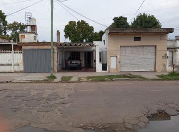 Casa · 99m² · 4 Ambientes · 1 Cochera · Casa | Venta | Local Comercial | Apto Credito | Jose C. Paz | Financiado