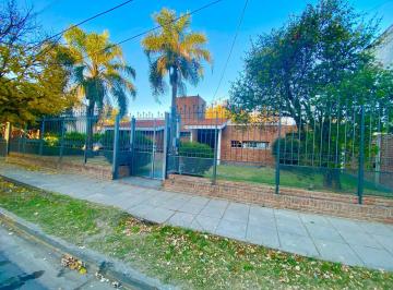 Casa · 225m² · 4 Ambientes · Venta Casa B. San Ignacio 3 Dorm. Apta Crédito